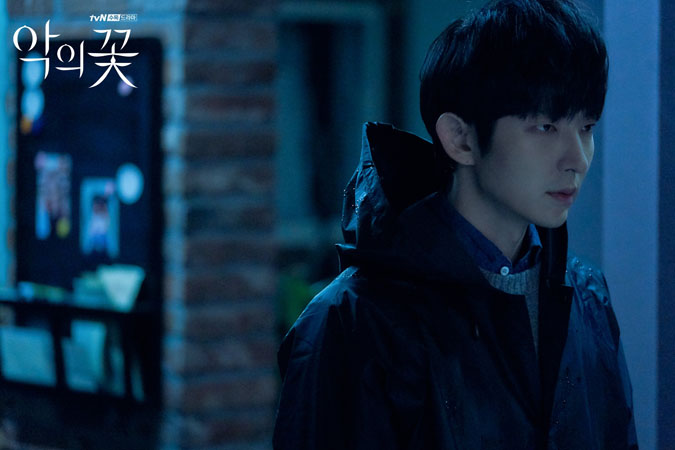 Dàn cast Moon Lovers (Người Tình Ánh Trăng) sau 5 năm: IU bùng nổ rating, Ji Soo vướng bê bối 4